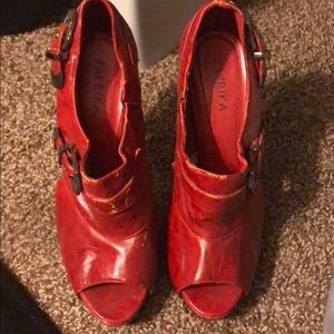 Paprika red high heels with buckles